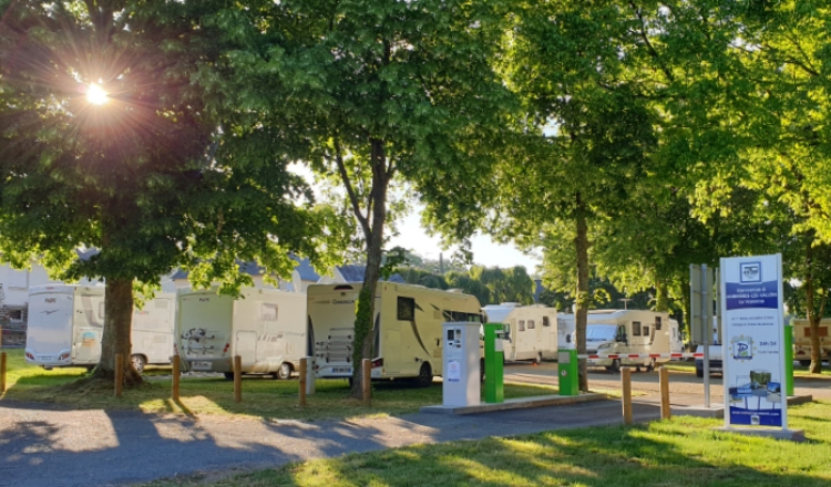 Aire de service Camping-car Park d'Ambrières-les-Vallées, La Varenne