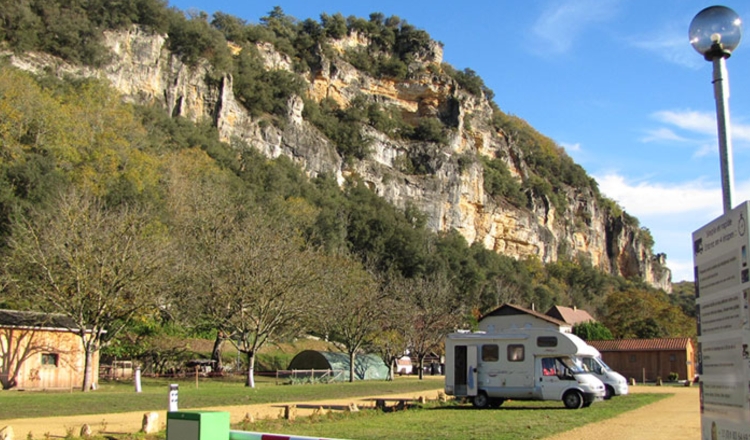 Aire Camping-Car Park de Vézac