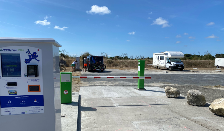 Camping-car Park Port Médoc