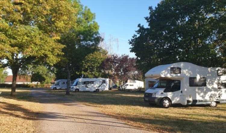 Aire Camping-Car Park Saint-Pierre le Moutier