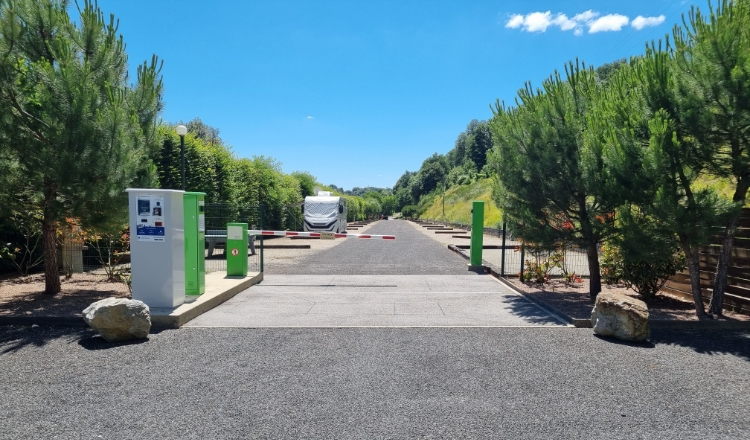 Aire de Camping Car de Longny au Perche