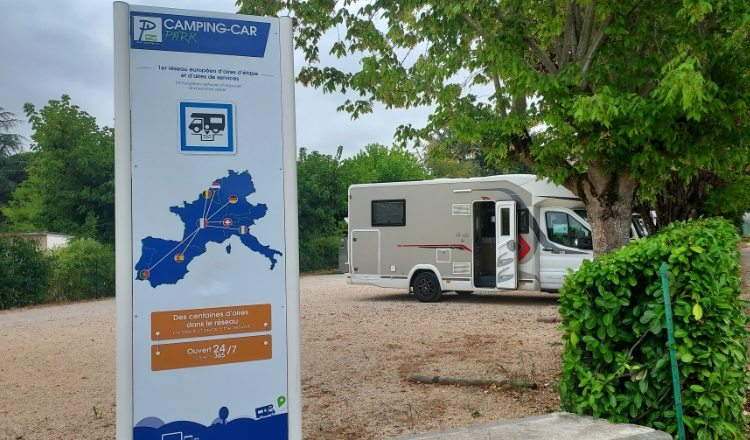 CAMPING-CAR PARK area of Caussade