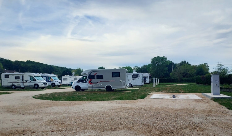 Camping-car area CHAILLES - Camping-Car Park