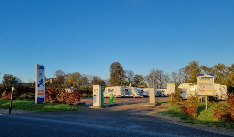 Aire Camping-cars Sainte-Suzanne