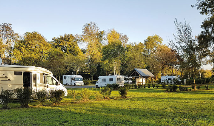 Aire camping-car park de Bazouges Cré sur Loir