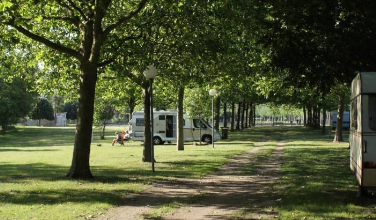 Camping de Bruère-Allichamps